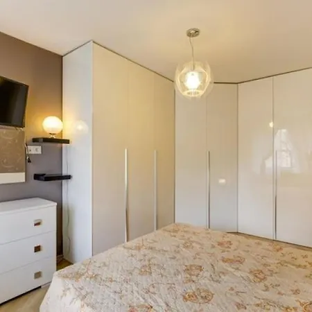 Apartment 3 Комнатная Квартира В Центре Риги